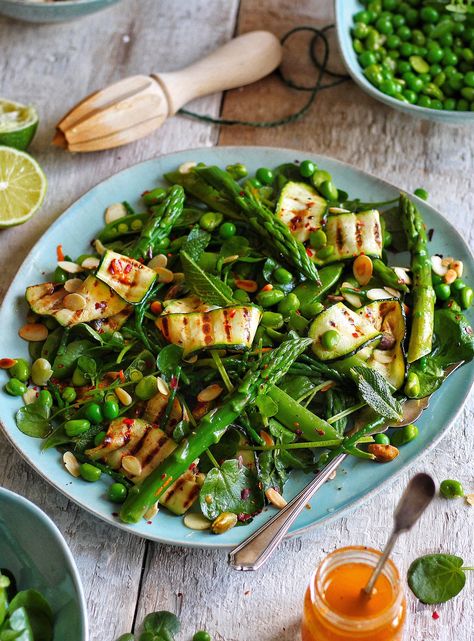 Vegan Asparagus Recipes, Grilled Asparagus Recipes, Super Greens, Best Vegan Recipes, Vegan Salad, Asparagus Recipe, Watercress, Green Salad, Healthy Salads