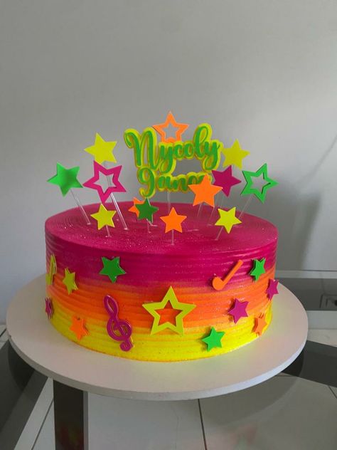 Neon Cupcakes Ideas, Neon Sheet Cake, Neon Theme Cake, Neon Birthday Party Cake, Tortas Neon Party, Neon Cake Ideas, Glow Party Cake, Neon Cupcakes, Neon Birthday Cakes