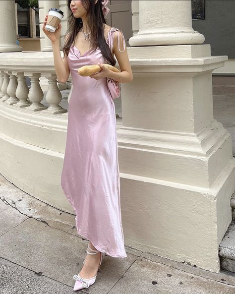 Pastel Formal Dresses, Formal Dresses Ball Gowns, Formal Dresses Ball, Mac Duggal Prom Dresses, Prom Dress Pink, Silk Prom Dress, Prom Inspiration, Pink Bridesmaid Dress, Pastel Dress