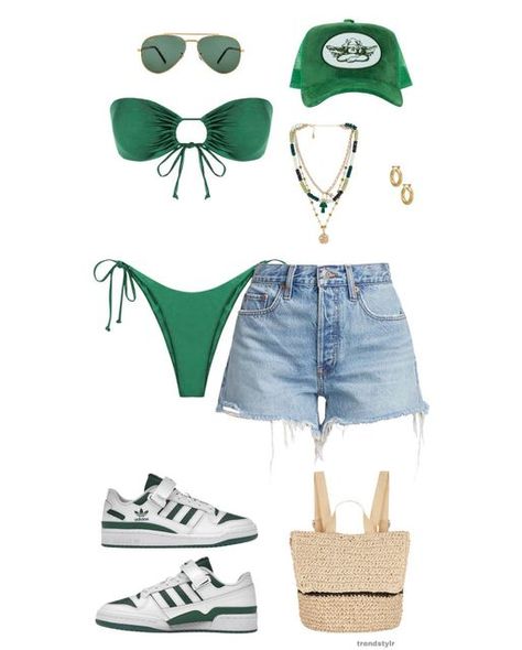 Lauren💌 on Instagram: "St Pattys Day at the beach☘️🌴" Obx Outfits, Beach Aesthetic Outfits, St Pattys Day Outfit, Hogwarts Outfits, Beach Ootd, Tropical Outfit, St Patrick's Day Outfit, Outfit Layout, Beach Wear Outfits