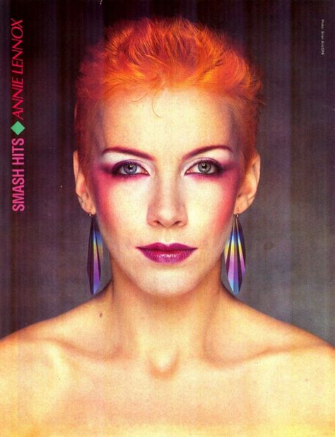 Annie Lennox. 80s Hair And Makeup, 1980s Makeup, 1980s Hair, 80s Rocker, Look 80s, New Wave Music, 80s Makeup, Annie Lennox, 80s Look