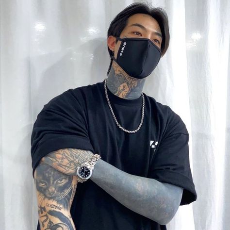 Korean With Tattoos, Tatted Asian Man, Tattoo Asian Men, Tattooed Asian Men, Asian Tattoos Men, Kim Jisung, Man With Tattoos, Handsome Asian Men, Cute Asian Guys