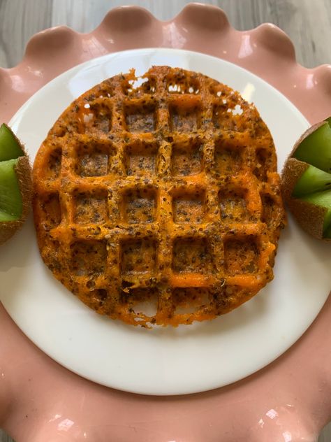 Chaffle & Vegan Chaffle | Fresh Foodie Mama Vegan Chaffles, Eggless Chaffle, Savory Chaffle, Wonder Bread Chaffle, Keto French Toast Chaffle, Keto Chalaffles, Soak Chia Seeds, Chia Egg, Cheese Waffles