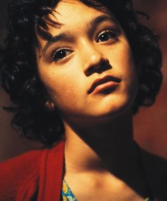 Keisha Castle-Hughes  - as Paikea in "Whale Rider" (2003) Keisha Castle Hughes, Whale Rider, Toronto Film Festival, Movie Studios, Film Festivals, The Whale, Young Actors, Child Actors, Sense Of Place