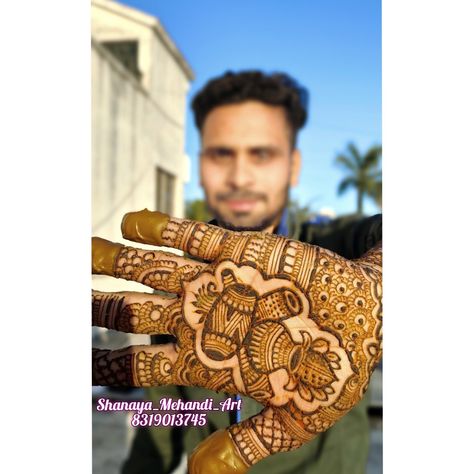 Mehandi latest photography art Groom For Men, Groom Mehandi, Mehndi Photoshoot, Latest Simple Mehndi Designs, Simple Mehndi, Simple Mehndi Designs, Mehndi Designs For Hands, Mehndi Design, Mehndi Designs