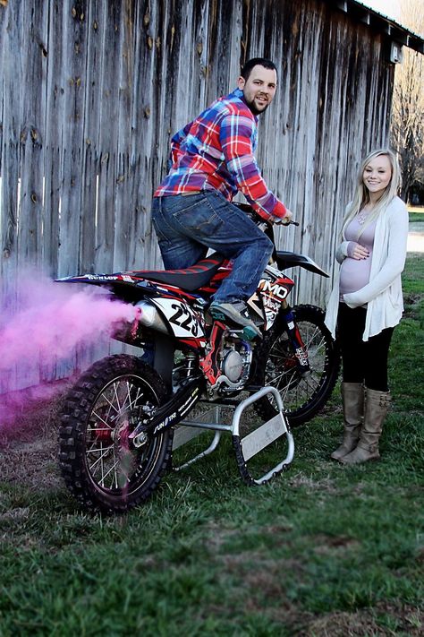 Our dirtbike gender reveal. Country Gender Reveal, Motocross Baby, Gender Reveal Ideas, Image Moto, Bike Pictures, Baby Bike, Girl Gender Reveal, Bike Photography, Baby Gender Reveal Party