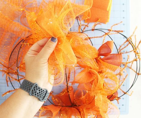 Pumpkin Mesh Wreath Tutorial, Pumpkin Wreaths For Front Door Deco Mesh, Tulle Pumpkin Wreath, Deco Mesh Pumpkin Wreaths Diy, Pumpkin Wreath With Ribbon, Pumpkin Wreath Diy Mesh Ribbon, How To Make A Halloween Wreath Diy, Wire Frame Pumpkin Wreath, Half Pumpkin Wire Wreath