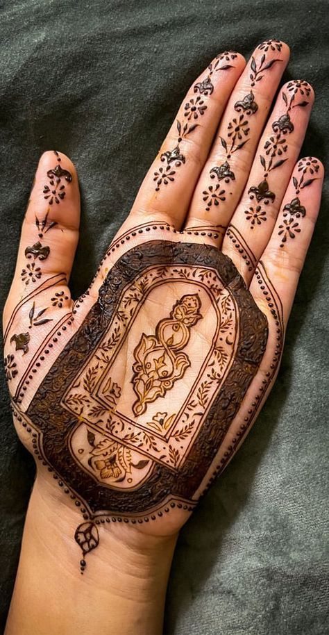 Henna Designs, Simple henna designs, henna designs 2023, minimal henna design Persian Henna Design, Nail Henna Design, Unique Henna Designs Palm, Persian Henna, Minimal Henna, Palm Henna Designs, Arabic Mehendi, Arabic Mehendi Designs, Indian Henna Designs