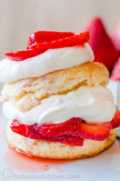 Classic, easy Strawberry Shortcake Recipe! The shortcake biscuits are impressively soft and layered with juicy sweet strawberries and fresh whipped cream. #strawberryshortcake #strawberryshortcakerecipe #shortcake #biscuits #strawberries #dessert #natashaskitchen Christmas Caprese, Prosciutto Rolls, Biscuit Wreath, Fig Brie, Strawberry Shortcake Recipe Easy, Thanksgiving Recipes Side Dishes Veggies, Natashas Kitchen, Shortcake Biscuits, Strawberry Shortcake Recipe