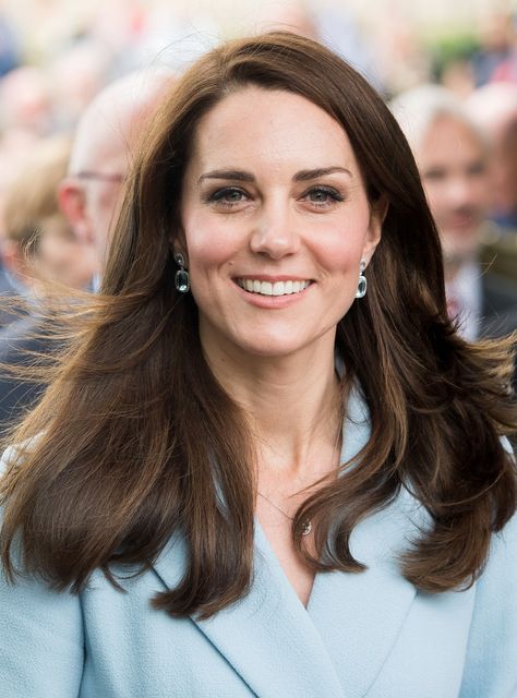 Kate Middleton Skin, Pippa Middleton Wedding, Style Kate Middleton, Princess Diana Wedding, Wedding Perfume, Kate Middleton Hair, Duchesse Catherine, Diana Wedding, Kate Middleton Pictures