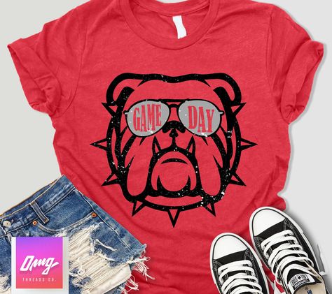 Cute Shirts For Women, Georgia Bulldawgs, Georgia Bulldogs Shirt, Georgia Shirt, Ga Bulldogs, Georgia Dawgs, Georgia Football, Football Game Outfit, Bulldog Shirt