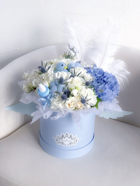 Baby Boy Flower Arrangements, Easter Themed Gender Reveal, Gift Crates, Luxury Flower Bouquets, Baby Shower Baskets, Prom Decor, Flower Box Gift, Creative Flower Arrangements, Beautiful Flowers Photos