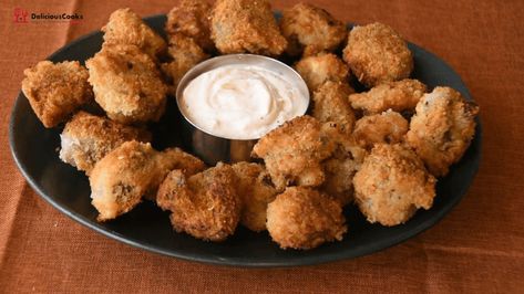 Zaxby’s Fried Mushrooms Recipe Copycat Fried Mushrooms Recipe, Deep Fried Mushrooms, Fried Mushroom Recipes, Recipe Copycat, Small Dishes, Fried Mushrooms, Mushroom Recipes, Copycat Recipes, Finger Food