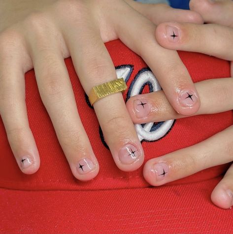 Mens Manicure, Christopher Sturniolo, Harry Potter Nails, S Nails, Mens Nails, Hippie Nails, Punk Nails, Edgy Nails, Chris Sturniolo