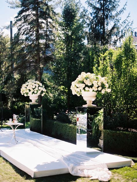 Mirrored Pedestal Wedding, Mirror Pedestal Wedding, Mirrored Pedestals, Mirror Signage, Walkway Decor, Pillar Decorations, Wedding Pillars, Aisle Decorations, Pillar Design