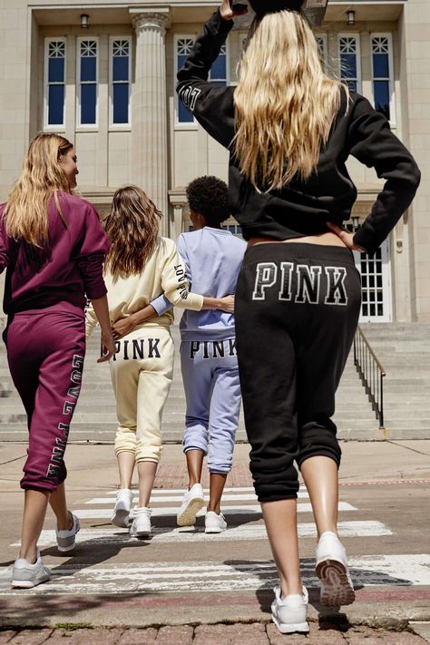 Pink Sweatpants Outfit, Vs Pink Sweatpants, Victoria Secret Sweatpants, Throwback Photos, Pink Sweat, Pink Sweats, Pink Sweatpants, Sweatpants Outfit, New York Style