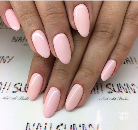 Light Pink Gel Extension Nails, Chalk Pink Nails, Short Oval Acrylics, Basic Nail Ideas Almond, Spring Nails Almond Shape Simple, Gel Nails Round Shape, Nails For Starters, Pastel Pink Aesthetic Nails, Oval Light Pink Nails