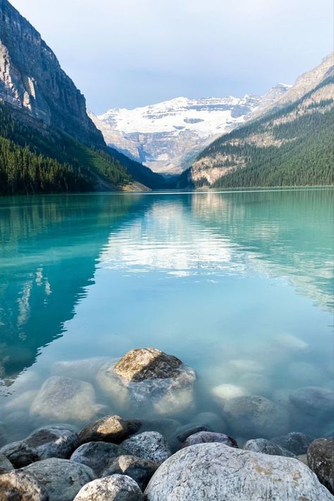 Lake Louise Canada, World Most Beautiful Place, Pretty Landscapes, Dream Travel Destinations, Lake Louise, Banff National Park, Beautiful Places In The World, Beautiful Places To Travel, Canada Travel