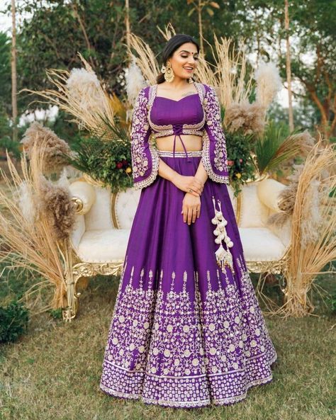 Purple Lehenga, Blouses Designs, Trendy Outfits Indian, Sari Design, Lehenga Designs Simple, Fashionable Saree Blouse Designs, Gaun Fashion, Choli Designs, Indian Dresses Traditional