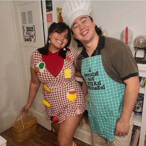 Picnic /cookout DIY couples costume Picnic Costume, Diy Couples Costumes, Picnic Theme, 2023 Halloween, Couples Costume, Costume Diy, Costume Themes, Halloween Inspo, Halloween 2024