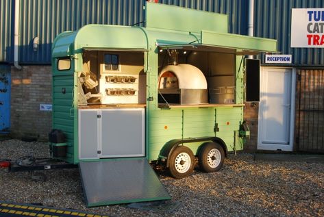 Catering conversion, Equestrian Horse box trailer, burger van, street food, Pizza trailer, Coffee | Tudor Trailers Cocktail Trailer, Pizza Business, Mobile Pizza Oven, Vegan Quesadilla, Horse Box Conversion, Pizza Vans, Pizza Food Truck, Pizza Truck, Wood Burning Pizza Oven