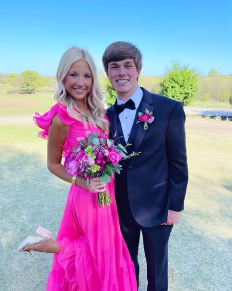 Preppy Prom Dresses 2022, Pink Prom Inspo Couple, Hot Pink Homecoming Couple, Pink Prom Aesthetic, Hot Pink Prom Dress Couple, Prom Dress Preppy, Preppy Prom Dresses, Preppy Wedding Dress, Long Pink Prom Dresses