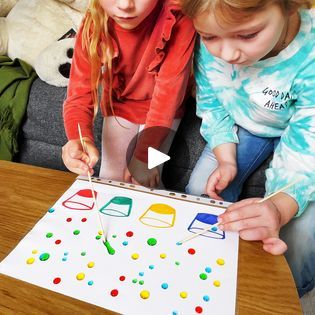 Engaging water droplet drawing game for kids 🌈 | Engaging water droplet drawing game for kids 🌈 | By 5-Minute CraftsFacebook Art Games For Kids, Arts And Crafts For Kids Toddlers, Drawing Games For Kids, Early Childhood Learning, Baby Play Activities, Memory Games For Kids, Kid Experiments, Kids Memories, Daycare Activities