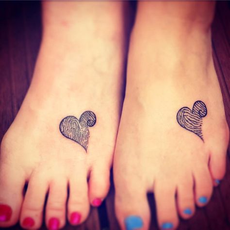 Finger Print Mother Daughter Tattoo On Foot Thumbprint Tattoo, Mommy Daughter Tattoos, Mother Daughter Tattoo, Mom Daughter Tattoos, Daughter Tattoo, Mother Tattoos, Harry Potter Tattoos, Disney Tattoo, Tattoo Care