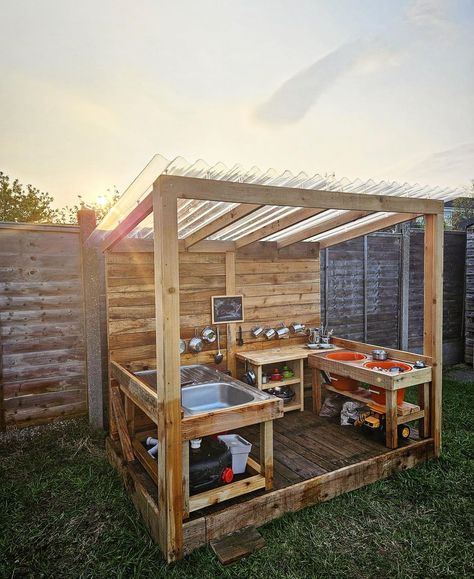 Outdoor Play Kitchen, Backyard Fort, Outdoor Kids Play Area, Outdoor Kitchen Sink, Dream Backyard Garden, Garden Sink, Kids Backyard Playground, Play Area Backyard, Outdoor Play Spaces