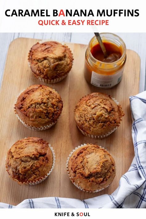 Chocolate Caramel Muffins, Banana Caramel Muffins, Caramel Muffins Recipes, Banoffee Muffins, Caramel Muffins, Caramel Crumble, Yummy Muffins, Moist Banana Muffins, Banana Recipes Overripe