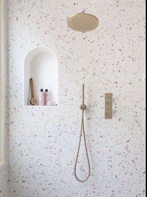 Terrazzo Bathroom, Small Shower Room, Shower Niche, Bathroom Design Decor, Bathroom Inspiration Decor, Hus Inspiration, Girls Bathroom, Bathroom Renos, Bathroom Design Small