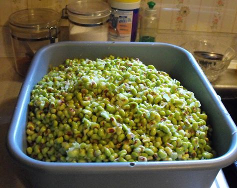 Secrets of a Southern Kitchen: How to Freeze Purple Hull Peas Fresh Black Eyed Peas Recipe, Fresh Purple Hull Peas, Purple Hull Peas Recipe, Crowder Peas, Field Peas, Blackeyed Peas, Freezing Vegetables, Canning Vegetables, Peas Recipe