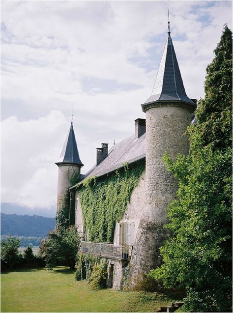 chateau wedding of your dreams Alps Wedding, Haute Wedding, Wedding Venue France, Dream Wedding Locations, Diy Vintage Wedding, Castle Wedding Venue, French Wedding Style, 500 Miles, Dream Wedding Venues