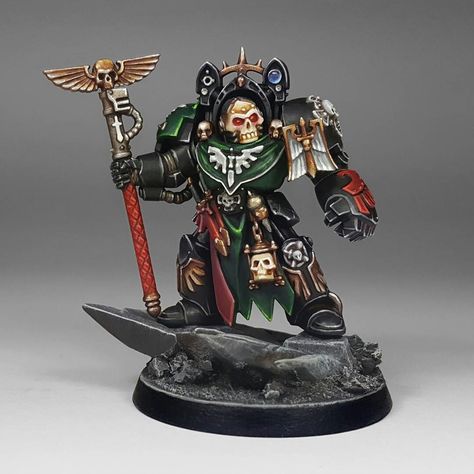 Dark Angels Chaplain Dark Angels Successor Chapters, Grimdark 40k, Warhammer Dark Angels, Angels Painting, Black Dragons, Dark Angels 40k, Warhammer 40k Figures, Plastic Man, Adeptus Astartes