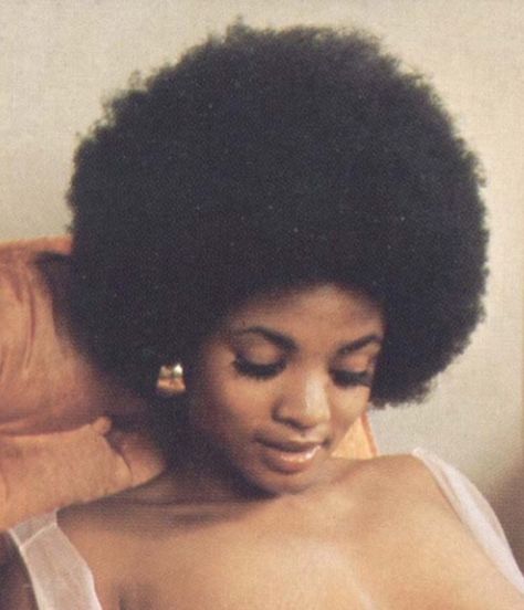 Simone Jackson, Fairy People, 70s Black Women, Pelo Afro, Vintage Black Glamour, Black Femininity, Random Pictures, American Woman, 70s Inspired