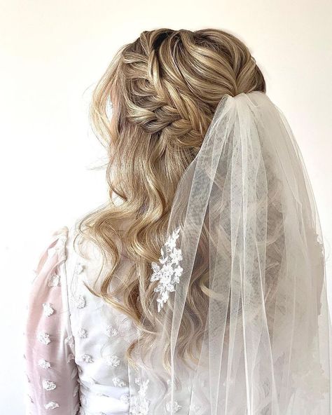 Wedding Hairstyles With Veil Half Up, Half Up Half Down Bridal Hair With Veil, Bridal Half Up Half Down With Veil, Brides Hairstyles With Veil, Bridal Hair Half Up With Veil, Wedding Hair With Veil, Bridal Barrette, Veil Clip, Bride Hairstyles With Veil