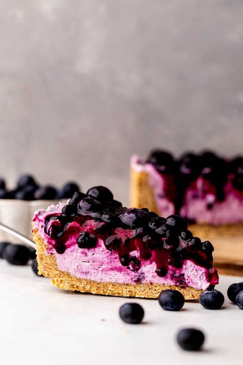 No Bake Blueberry Cheesecake - Stephanie's Sweet Treats Graham Cracker Crust Cheesecake, Blueberry Cheesecake Recipe, Oreo Stuffed Chocolate Chip Cookies, Cookie Dough Cheesecake, No Bake Blueberry Cheesecake, Blueberry Topping, Blueberry Sauce, Treats Recipes, Peanut Butter Cheesecake