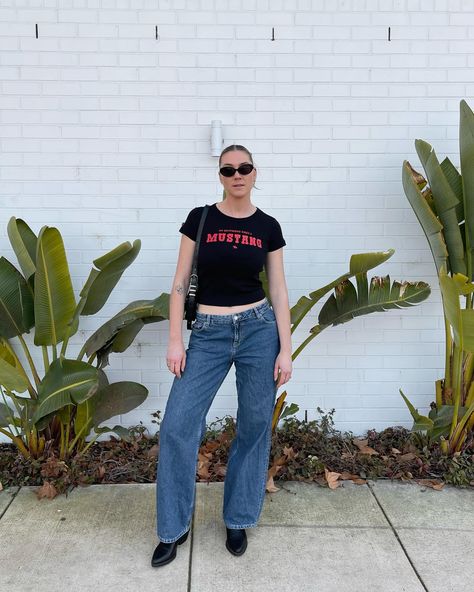 dream girl @hopeshadbolt #thecowboystudio Harley Davidson Tee Outfit, Harley Davidson Tee, Tee Outfit, Dream Girl, Baby Tee, Infant Tees, Black Tee, Mustang, Black Red