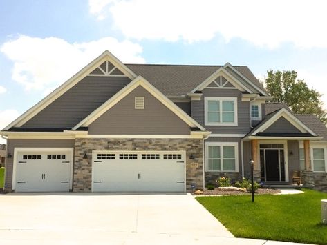 mastic-pebblestone-clay-siding-exterioa-weathered-white-shakes-white-trim-white-decorative-gables-certainteed-landmark-weathered-wood-roofing Clay Vinyl Siding, Tan Siding, Doors Colors, Cedar Garage Door, Carriage Style Garage Doors, Exterior Door Colors, Home Exteriors, Garage Door Makeover, House Trim