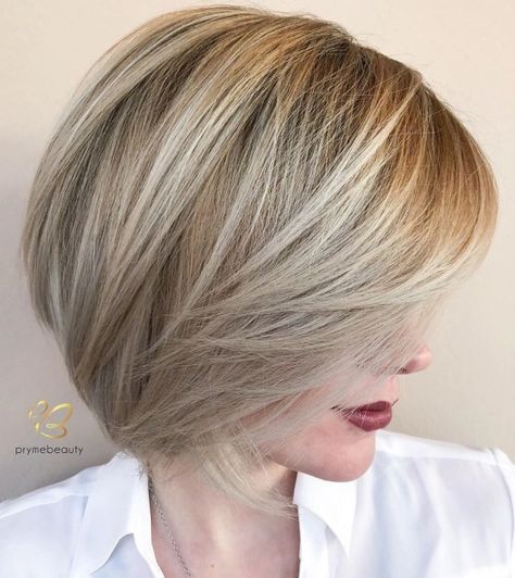 Neck-Length Carefree Feathered Hairstyle Med Hairstyles, Neck Length Hair Cuts, Ash Blonde Short Hair, Neck Length Hair, Short White Hair, Short Hair Highlights, Silver Blonde Hair, Blonde Wavy Hair, Shaggy Hair