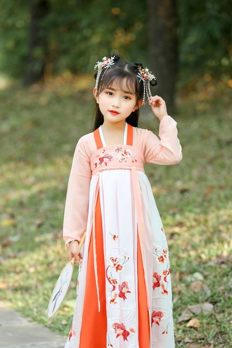 Old Chinese Clothes, Chinese Costume For Kids, Chinese Old Fashion, Chinese Traditional Dress Men, Chinese Girl Outfit, China Traditional Clothes, Chinese Dress For Kids, China Traditional Dress, Vintage Fairy Dress