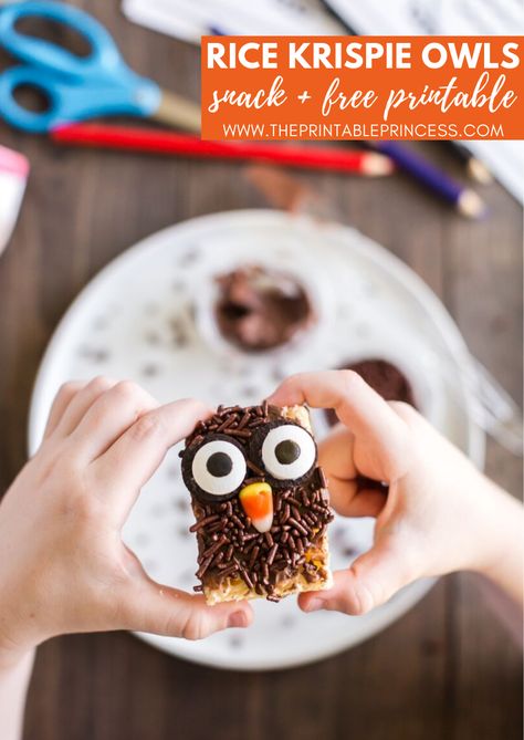 Check out this rice krispie owl treat. Super cute for fall or as part of your owl activities for Kindergarten. It's an easy to make and no-bake rice krispie variation recipe. It's a cute, creative, and hands-on way to help students remember the parts of an owl. Also included in the blog post is a FREE no prep Label the Owl printable. This free owl printable makes a great introduction or follow up activity for the rice krispie owls that your kindergarten students will LOVE! Rice Krispie Treats Variations, Owl Snacks, Graham Cracker Gingerbread, Owl Treats, Owl Activities, Graham Cracker Gingerbread House, Thanksgiving Activities For Kindergarten, Sounds Activities, Math Tubs