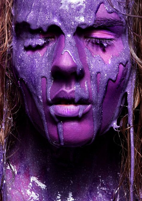 viktoria stutz Model: Julia Dub. MakeUp & Hair: Julia Sieckmann Graffiti Editorial, Melting Face, Face References, Fashion Beauty Photography, Edgy Looks, Unique Makeup, Purple Paint, Purple Love, Light Makeup