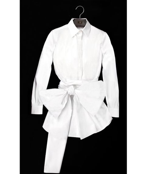 La collection "White Shirt" de CH Carolina Herrera Perfect White Shirt, Big Girl Dresses, White Blouses, Ch Carolina Herrera, Classic White Shirt, Traje Casual, Crisp White Shirt, Shirt Styles, Shirt Collection