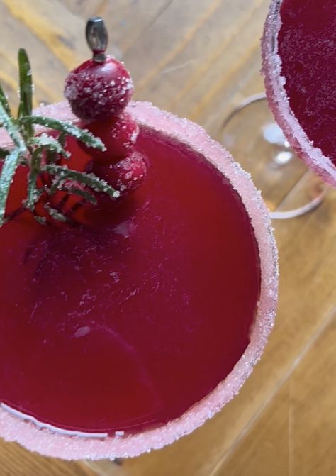 Christmas Cosmo, Cosmo Recipe, Cocktails Recipes, Holiday Cocktail Recipe, Recipe Organization, Adult Beverages, Holiday Cocktails, Simple Syrup, Simple Christmas