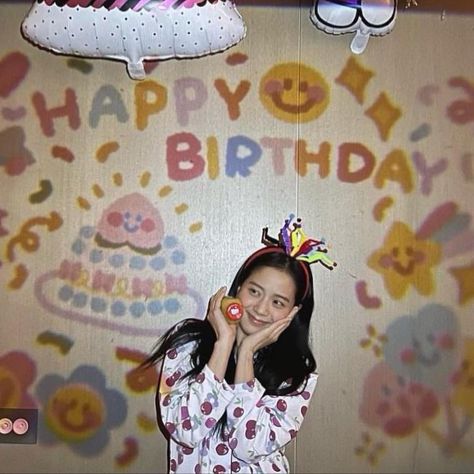 jisoo icon jisoo icons blackpink Jisoo Birthday, Happy Birthday Icons, Icons Blackpink, Birthday Icon, Jisoo Icon, Jisoo Blackpink, Aesthetic Art, Girl Group, Fendi