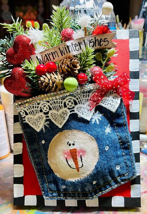 Denim Pockets Crafts, Denim Crafts Things To Make, Jean Pocket Crafts, Pocket Crafts, Creative Jeans, Pocket Ideas, Denim Christmas, Christmas Crafts Snowman, Holiday Crafts Gifts