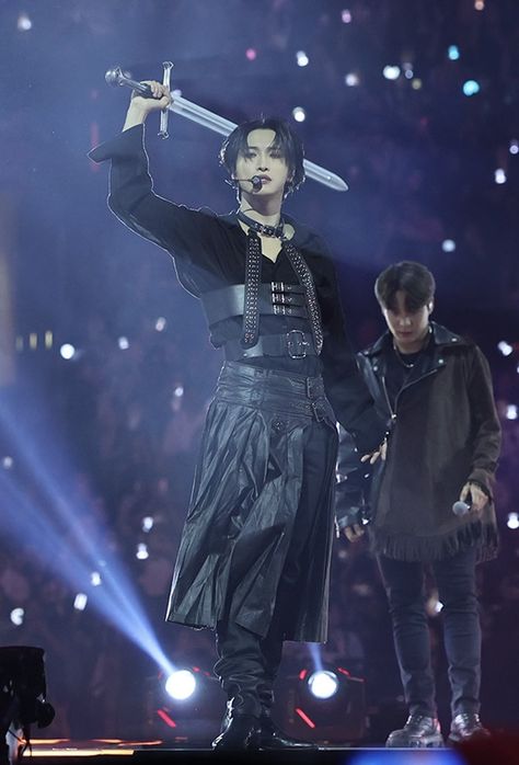 Seonghwa ateez Seonghwa Unwhitewashed, K Pop Concert Outfit Ideas Ateez, Seonghwa Performance, Seonghwa On Stage, Seonghwa Stage Outfit, Seonghwa Corset, Seonghwa Stage, Seonghwa Halazia, Ateez Bouncy