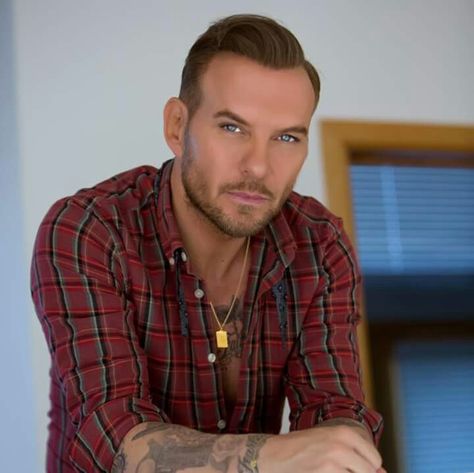 Matt Goss Matt Goss, The Boogie, Music Artist, Latest News, Casual Button Down Shirt, Men Casual, Audio, Entertainment, Mens Tops