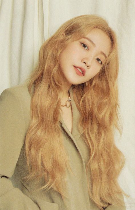 yeri pics on Twitter: "HOW RUDE OF YOU KIM YERIM… " Red Velvet Photoshoot, Red Velet, Yeri Red Velvet, 17 Kpop, Kim Yerim, Girl Cakes, Kpop Girl Groups, New Girl, Chanyeol